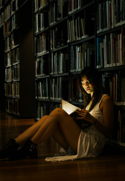 Signs You're a True Bookworm (And Proud of It)