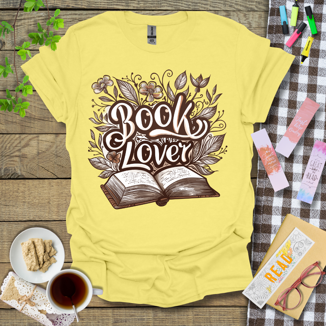 Book Lover Fall Theme Design - Graphic T Shirt