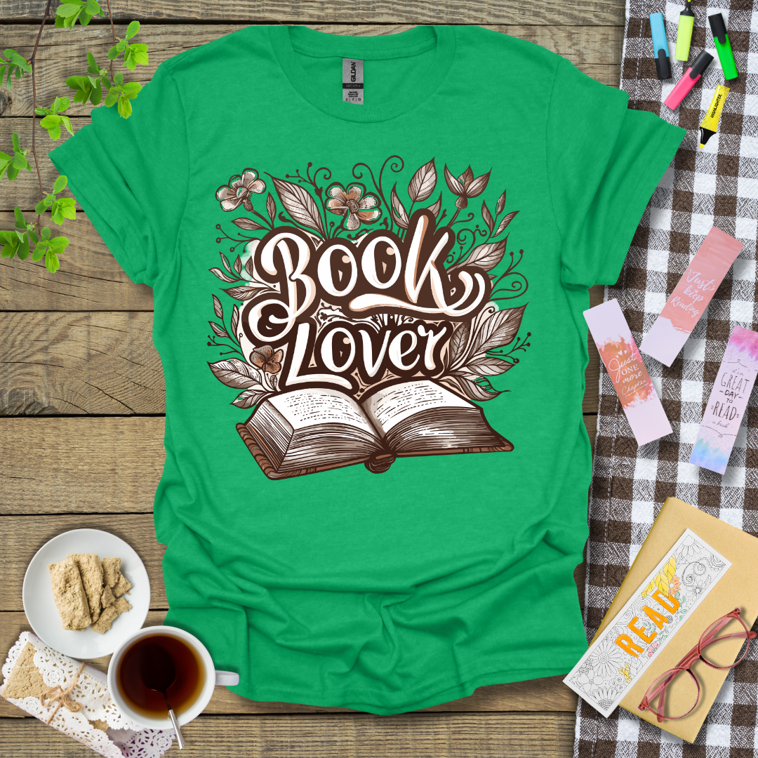 Book Lover Fall Theme Design - Graphic T Shirt