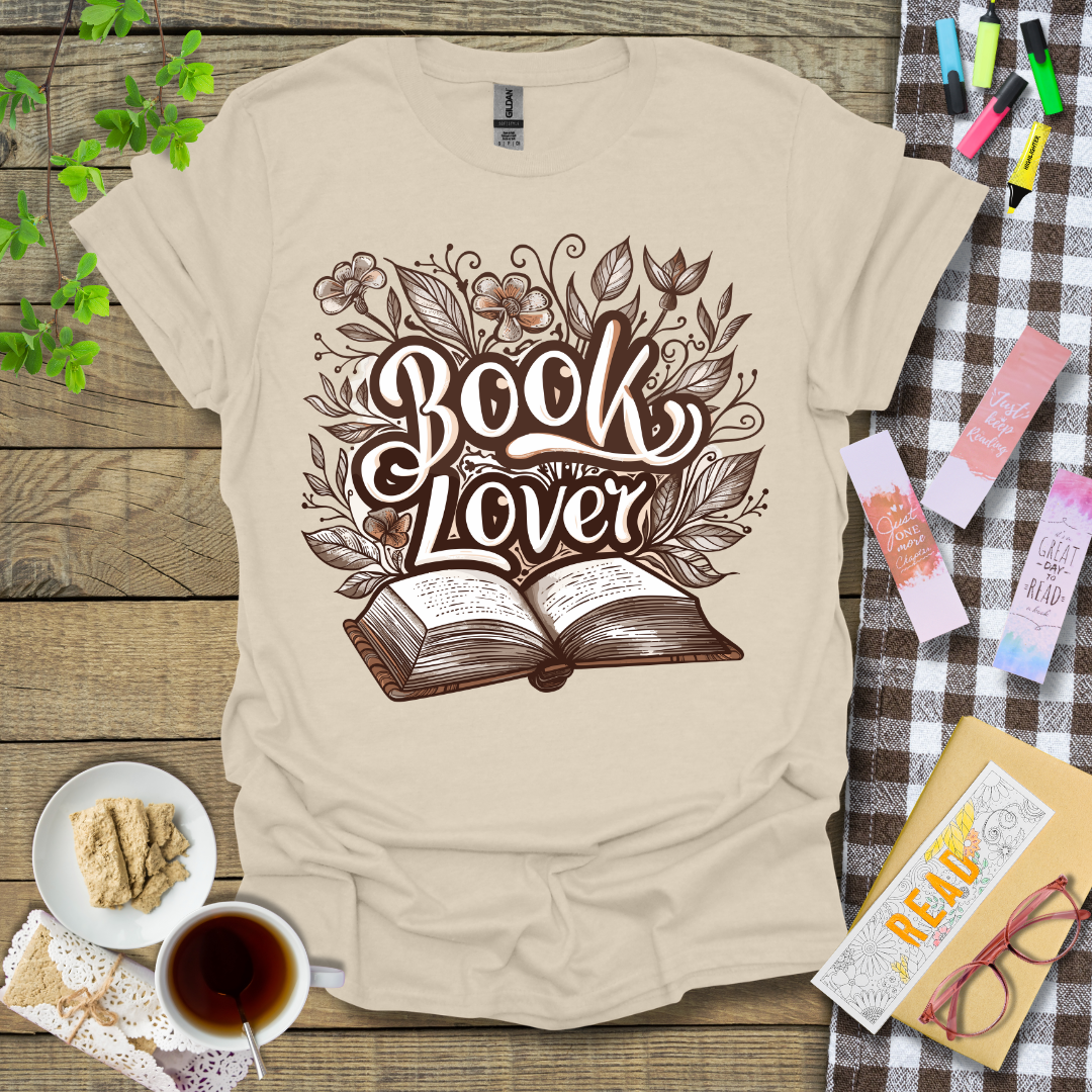 Book Lover Fall Theme Design - Graphic T Shirt