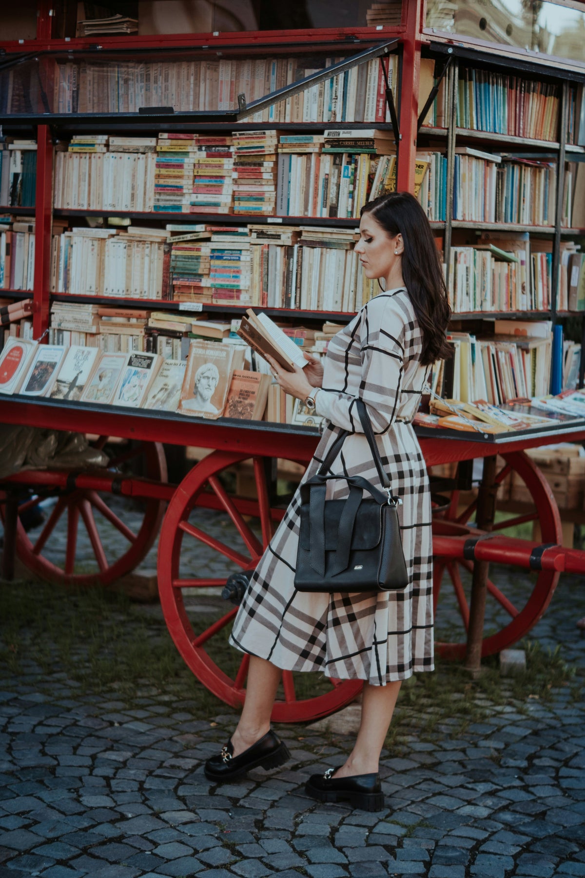 Outfit Ideas for Every Type of Reader – Reader's Closet